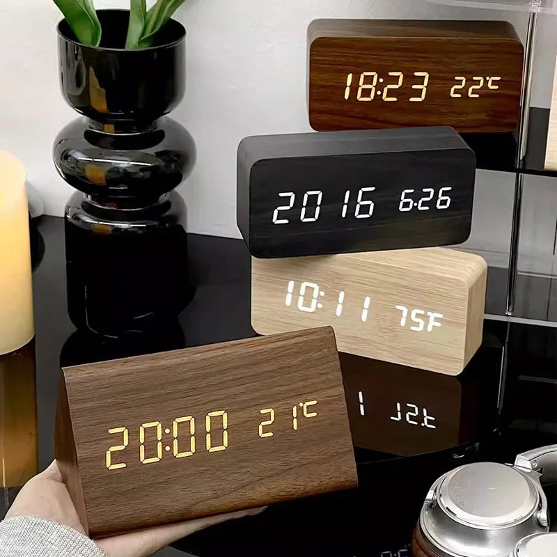 Digitale Houten Wekker – LED Display, Spraakbesturing, Instelbare Helderheid