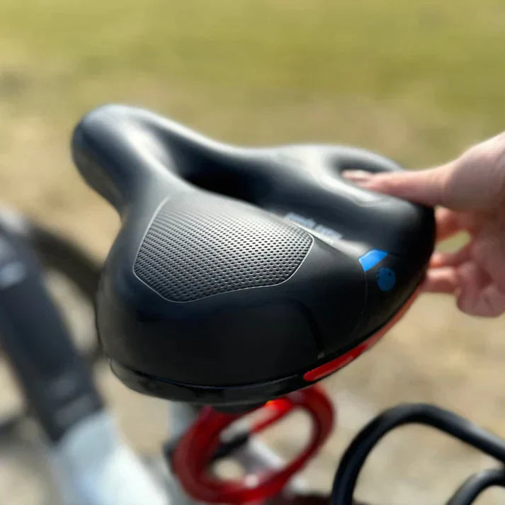 CloudComfort Pro Fietszadel – Ergonomisch, pijnloos fietsen | Waterdicht & ademend zadel