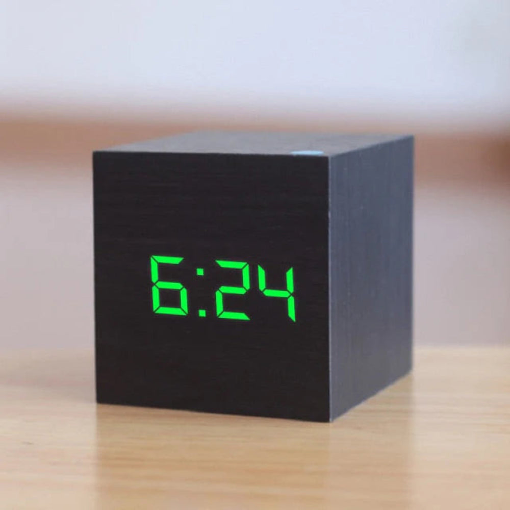 Compacte Mini Digitale Wekker met Instelbare Helderheid en Nachtmodus - LED Wekker voor Tijd, Datum en Temperatuur