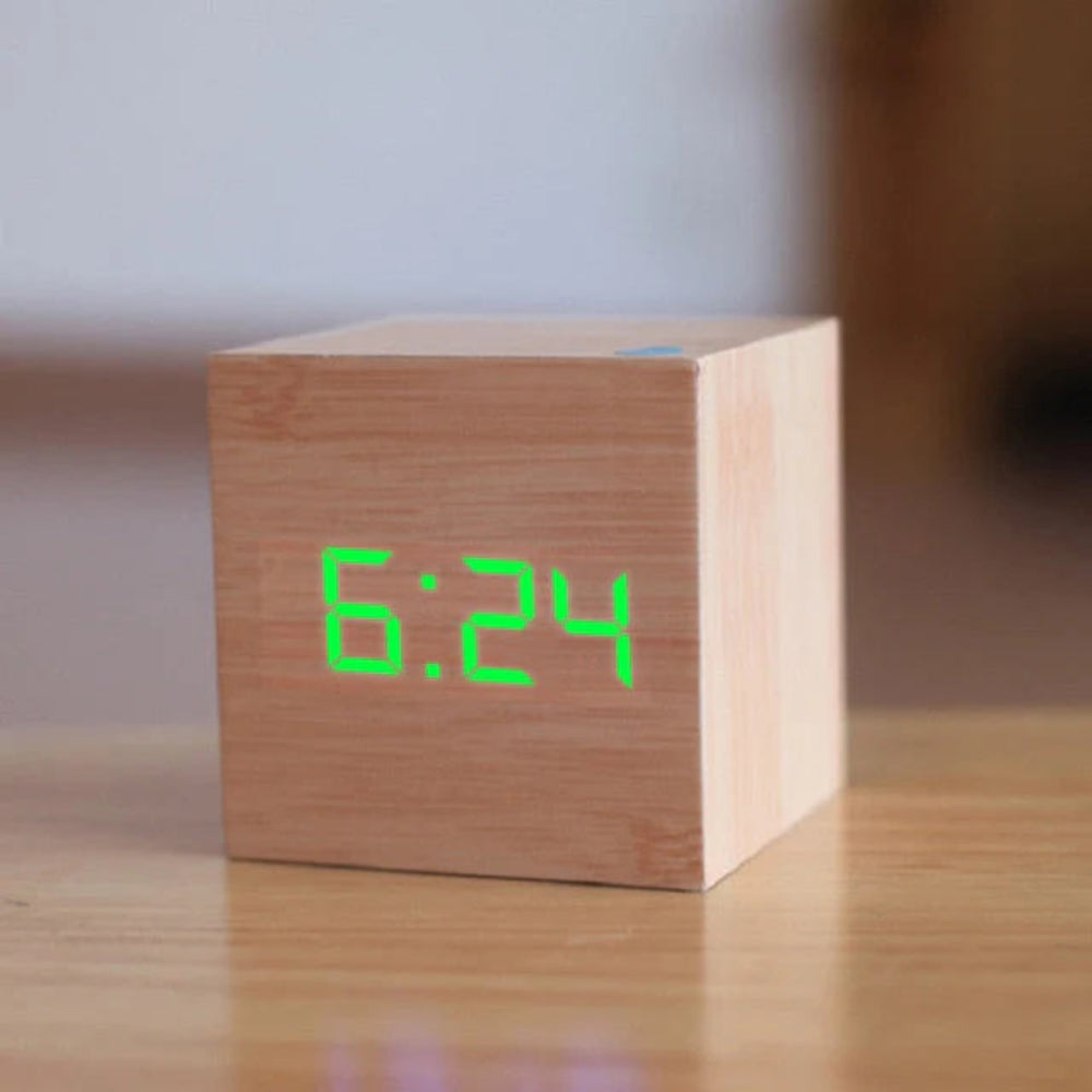 Compacte Mini Digitale Wekker met Instelbare Helderheid en Nachtmodus - LED Wekker voor Tijd, Datum en Temperatuur