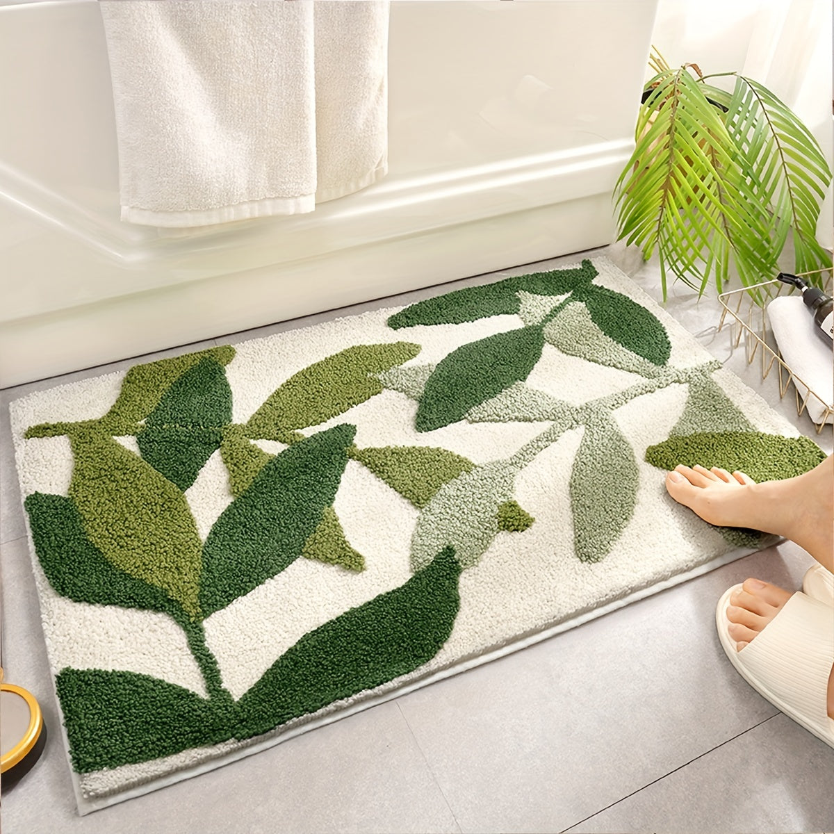 Fien absorberende badmat met een elegant bladpatroon - niet -slip comfort voor moderne badkamers