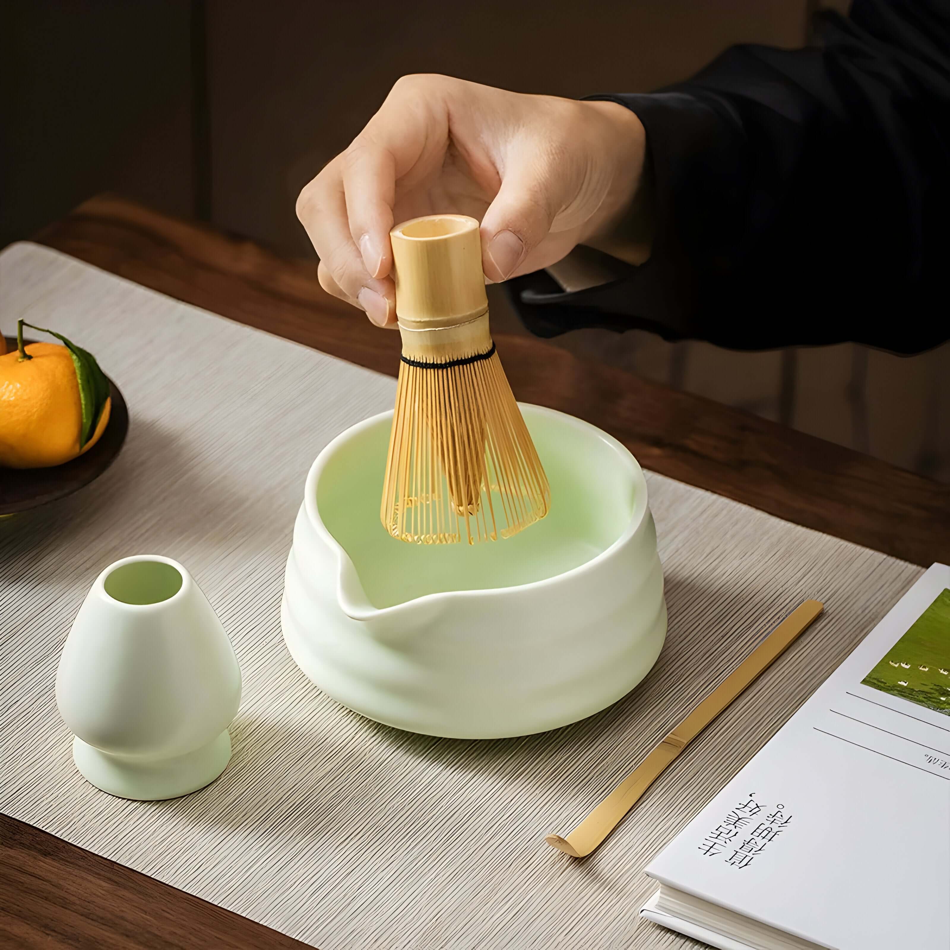 Matcha Set – Een traditionele matcha-brouwset met kom, perfect om thuis te ontspannen.