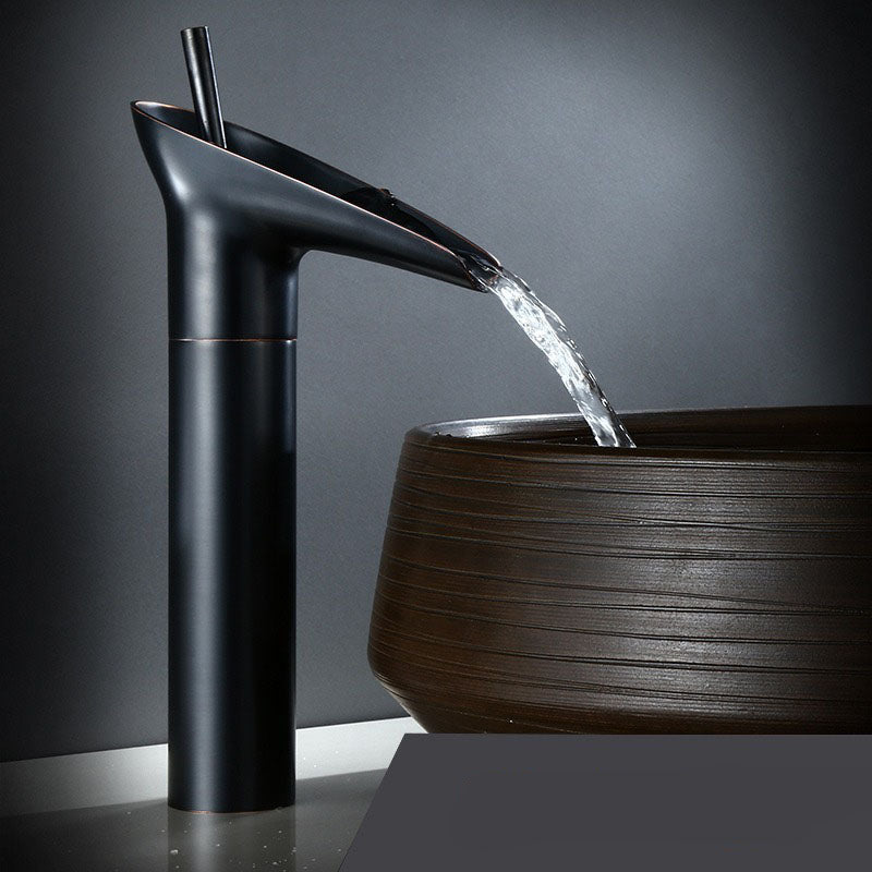 Luxe antieke koperen fittingen- elegante, duurzame mengtap voor warm en koud water