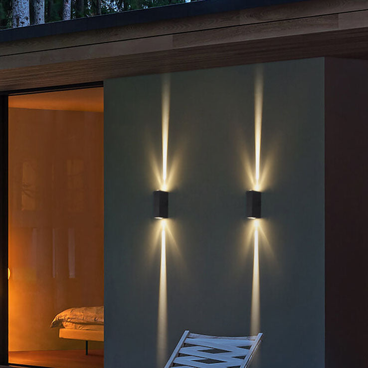 Moderne LED Buiten Wandlamp - Waterdicht IP65, Energiezuinig en Stijlvol voor Terrassen en Tuinen