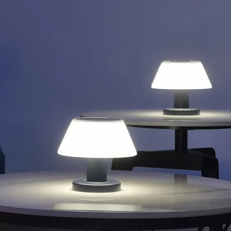 Zonne-energie Tafellamp – Oplaadbaar, Waterdicht en Modern LED-Design