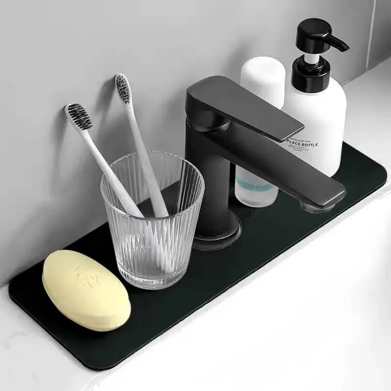 AquaMat Gootsteen mat voor keuken- en badkamerkranen – Hoogwaardig materiaal, antislip achterkant, gemakkelijk schoon te maken