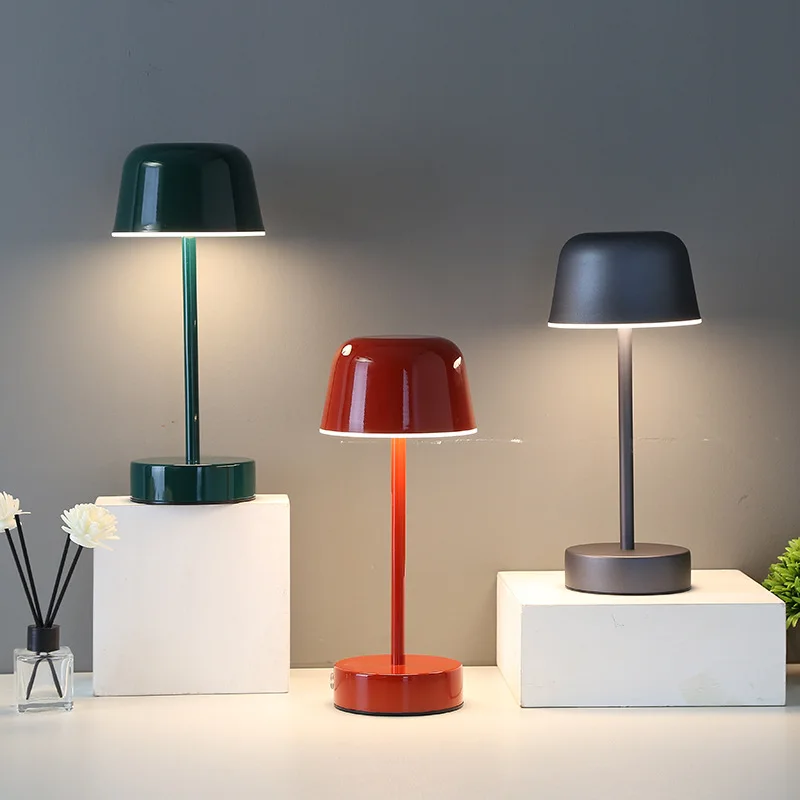 Dimbare Oplaadbare Tafel Lamp met Batterij – Compact en Draagbaar, Drie Lichtkleuren, Modern Ontwerp