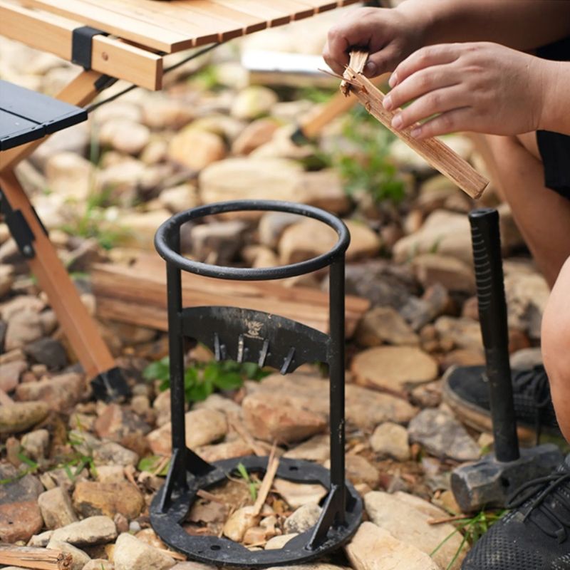 Draagbare 2-in-1 Houtklover en Houtdrager met Ergonomische Handvatten – Compact en Stevig Stalen Ontwerp voor Buitenactiviteiten