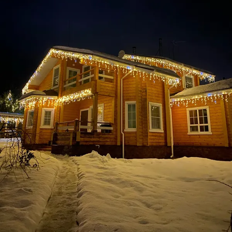 Feestelijke kerstverlichting voor buiten in uw tuin