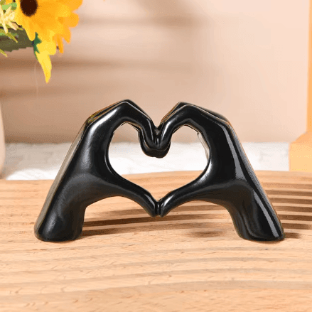 Handgemaakte Houten Decoratie in Hartvorm – LoveSculpt voor Warmte en Liefde in Huis