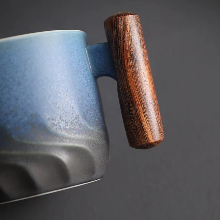 Handgemaakte kop met handvat – Japans ontwerp voor espresso en sake