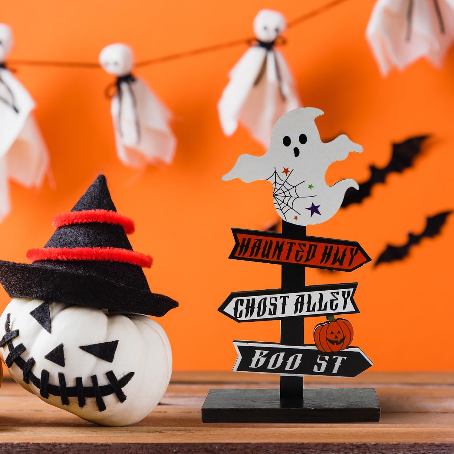 Houten Halloween Pompoen Decoratie – Moderne Tafeldecoratie voor Spookachtige Versiering
