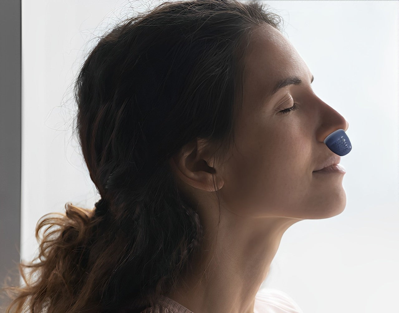 Micro CPAP-apparaat voor slaapapneu - Draagbaar anti-snurkapparaat zonder masker, lichtgroen en fluisterstil
