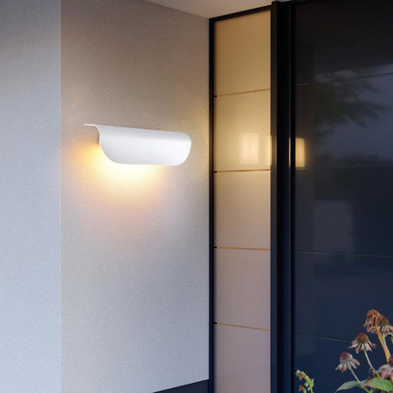 Moderne waterdichte gebogen buitenwandlamp met LED-verlichting - Geschikt voor tuin en terras