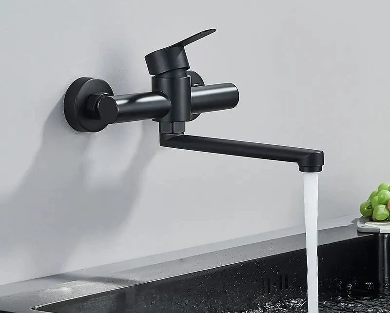 Moderne wandgemonteerde keuken- en badkamerarmaturen met uittrekbare douche