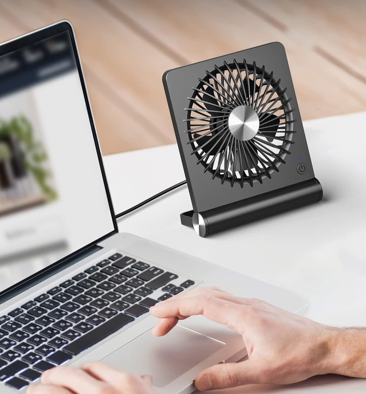 Ultra Lichte Tafelventilator met 3 Snelheden – Compact en Stil voor Thuis en Kantoor