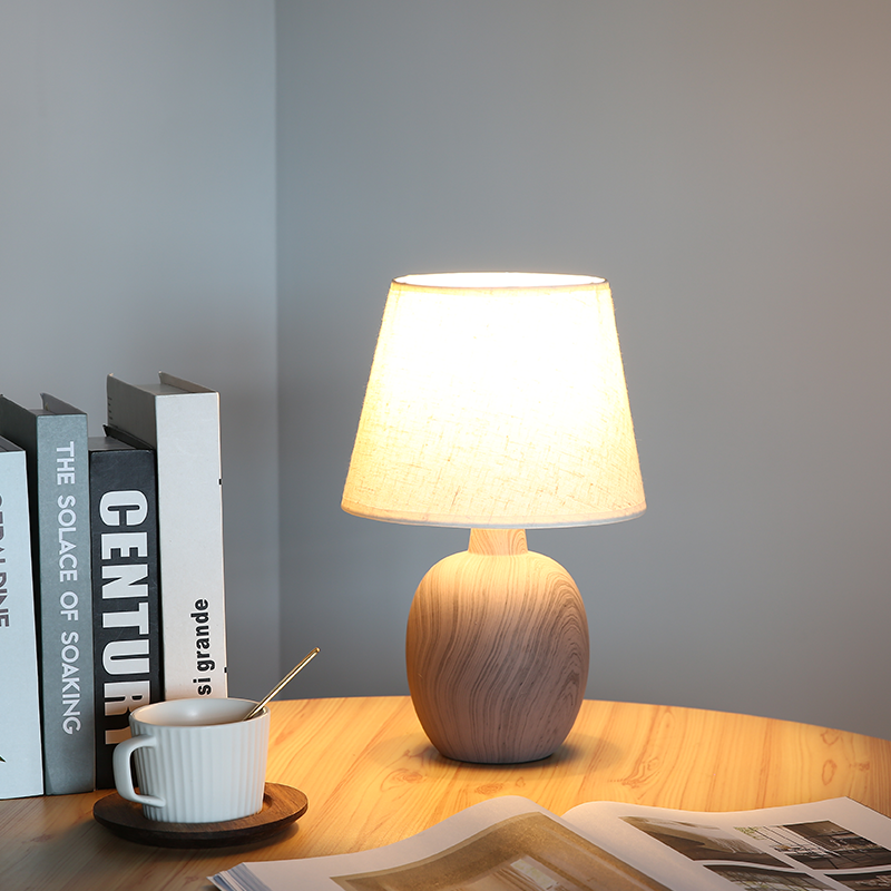 Moderne LED Tafellamp – Oplaadbaar & Verstelbare Helderheid – Energiebesparend Ontwerp